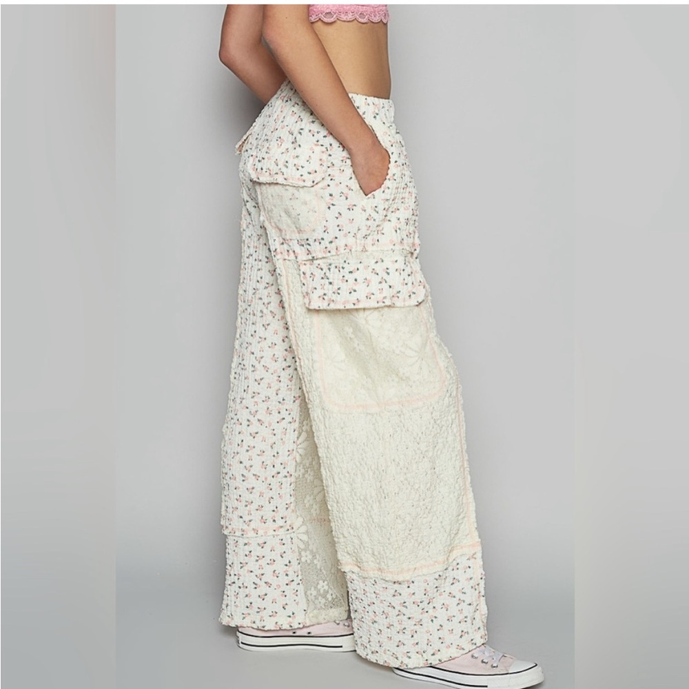 #202 1 Left!! New POL relaxed fit in lace with stitch in floral